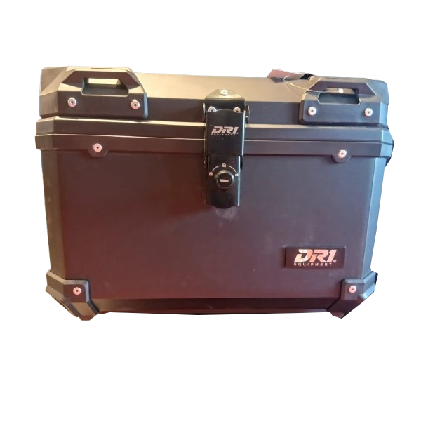 Maletero Cuadrado DR1 57 litros negro con cierre de seguridad, reflectores traseros y base universal para motocicleta.